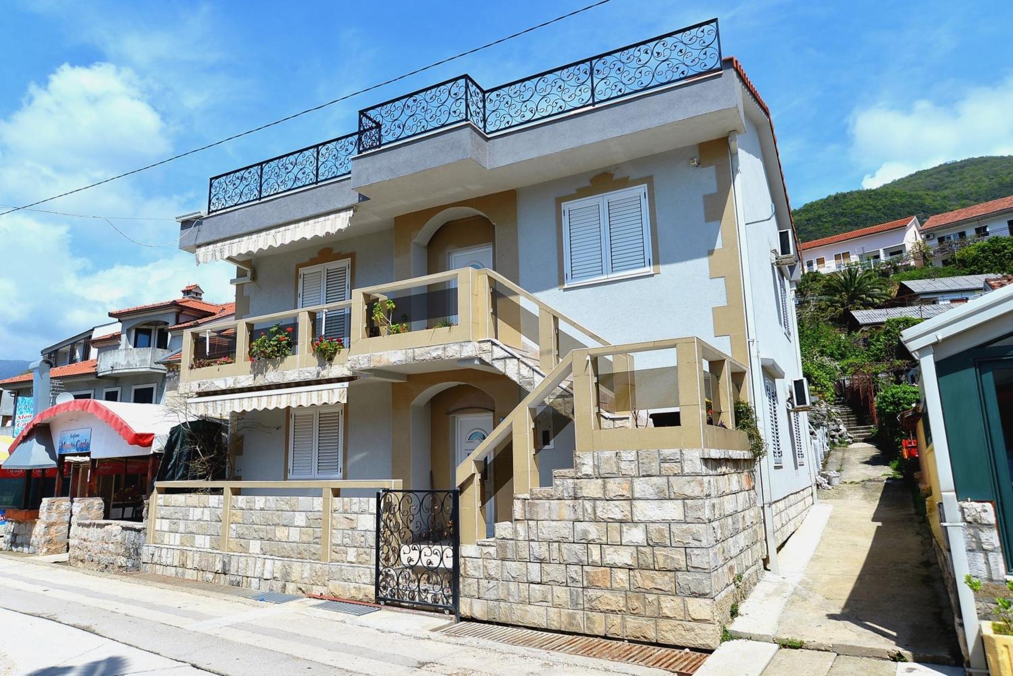 Apartment Sm Herceg Novi Oda fotoğraf