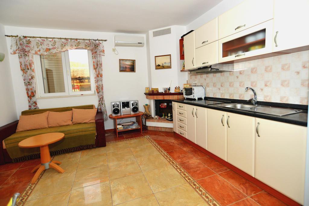 Apartment Sm Herceg Novi Oda fotoğraf